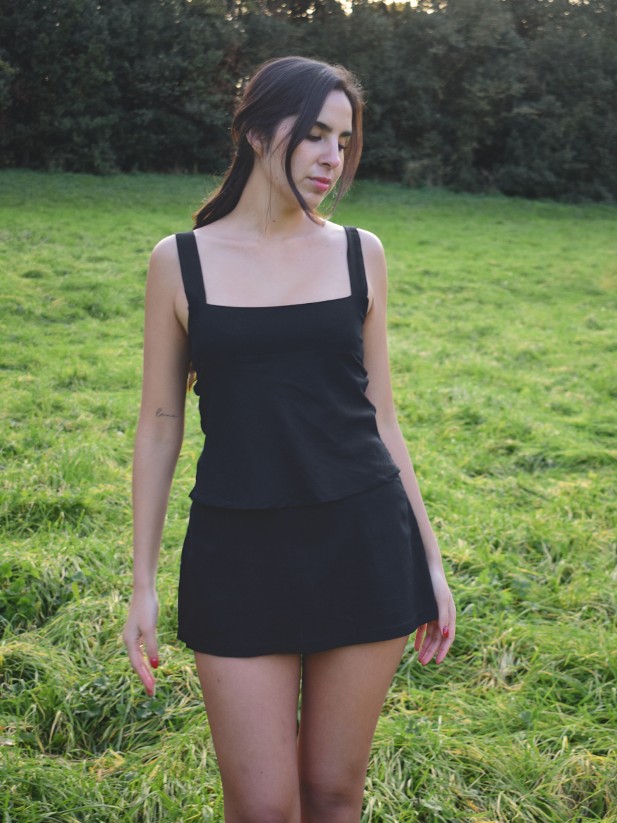 TOP ANASTASIA NEGRO